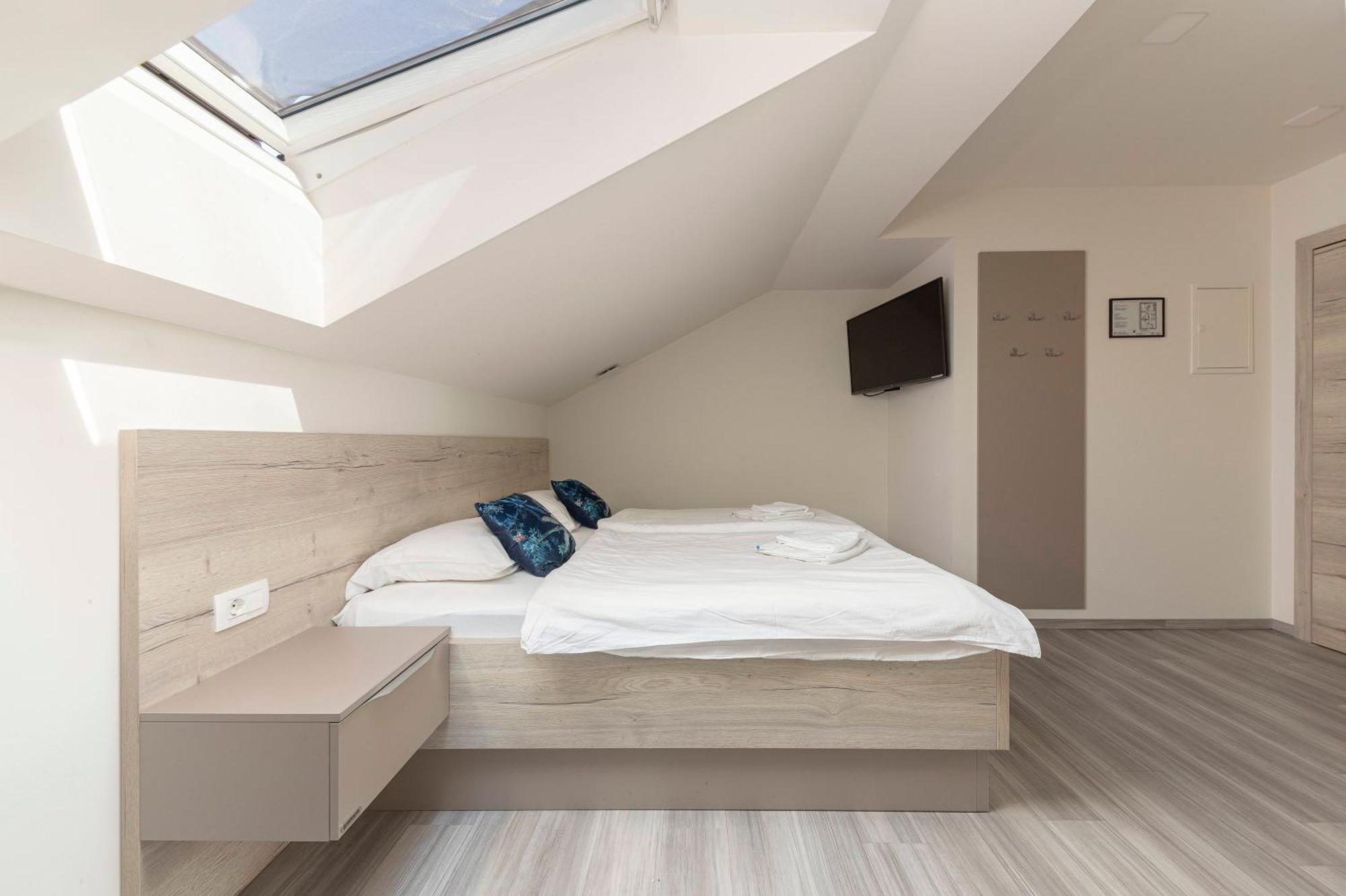 Rooms S Center Slovenske Konjice Exterior foto